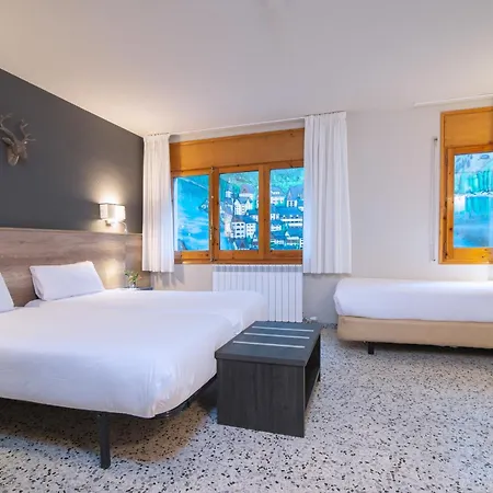 Austria By Pierre & 3*
